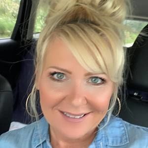 Meet your Posher, Karin